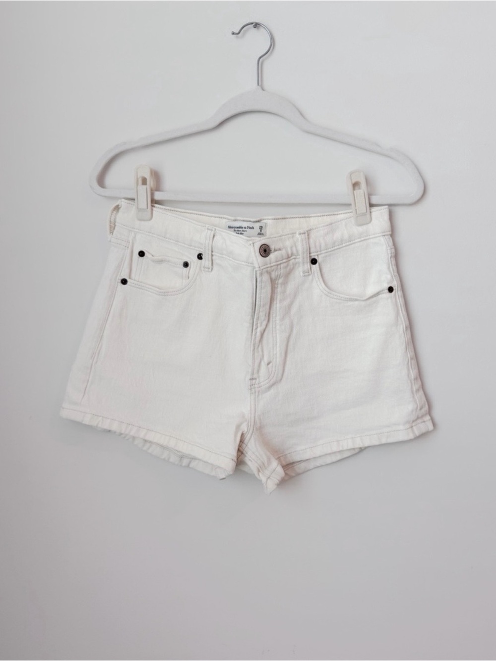Abercrombie High Rise Mom Shorts White 29